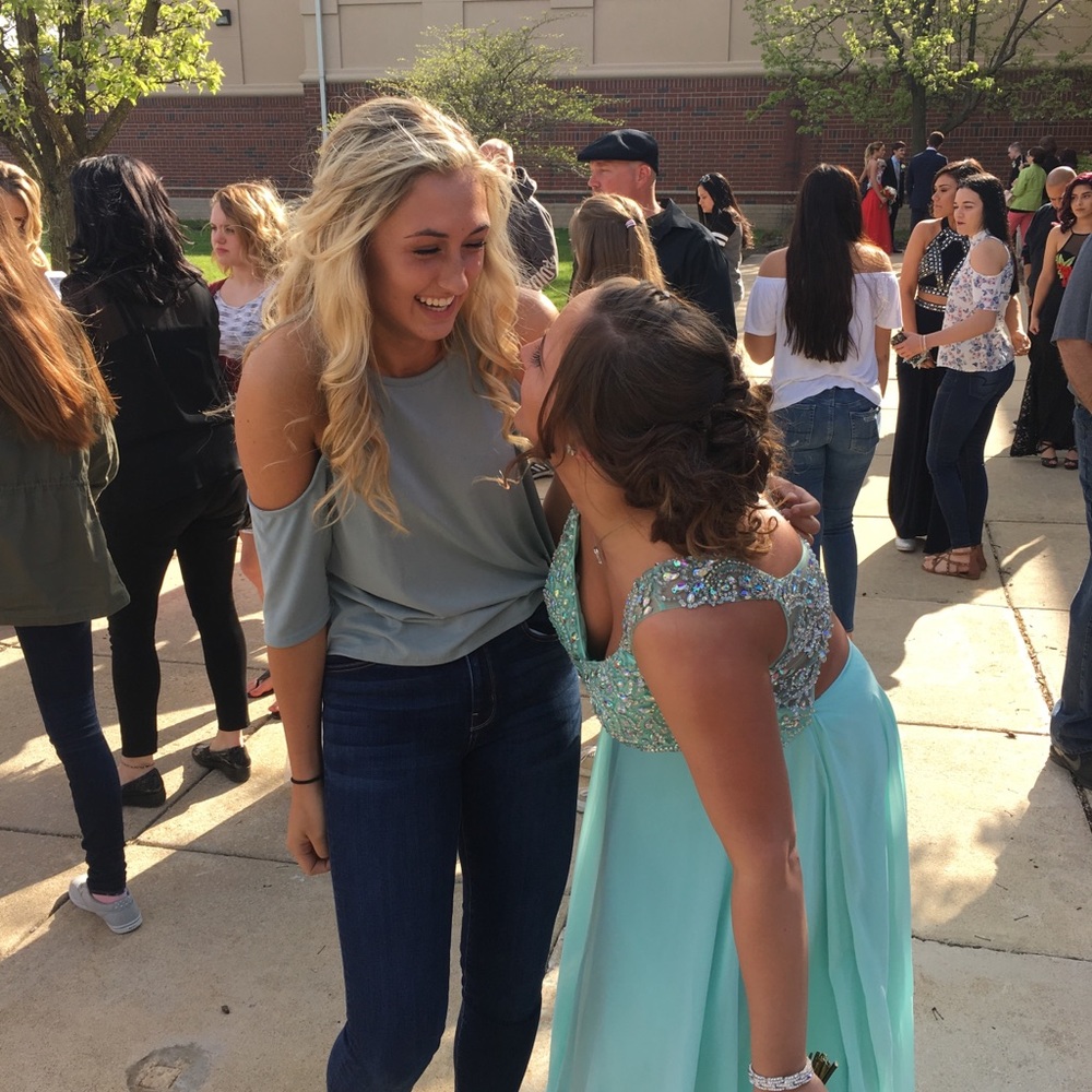 Blue shirt with cut out shoulder sleeves